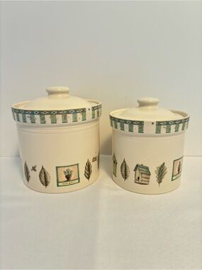 Pfaltzgraff Naturewood #503 #504 Stoneware Canisters With Lids Set of 2